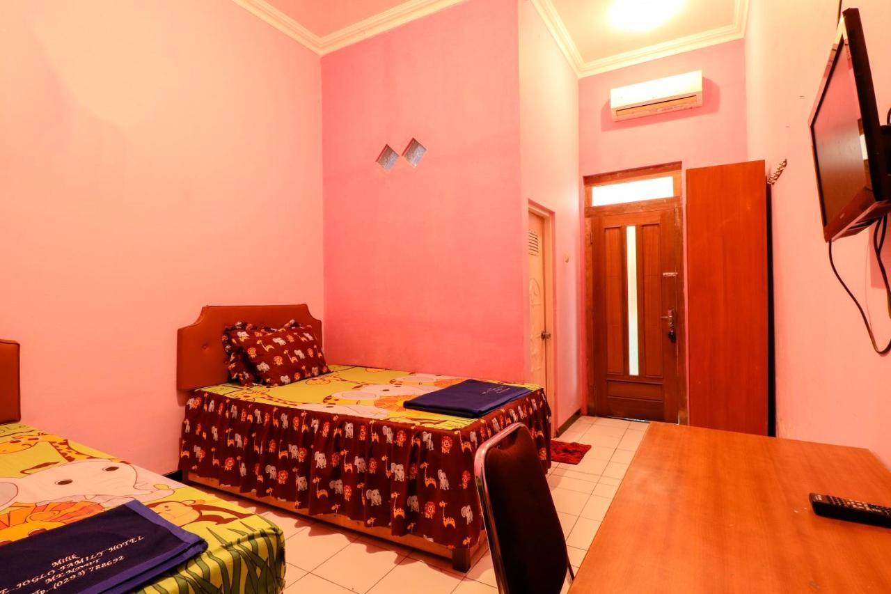The Joglo Family Hotel Magelang Luaran gambar