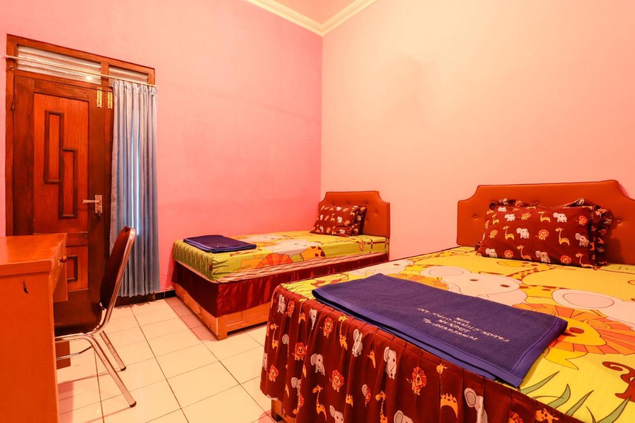 The Joglo Family Hotel Magelang Luaran gambar
