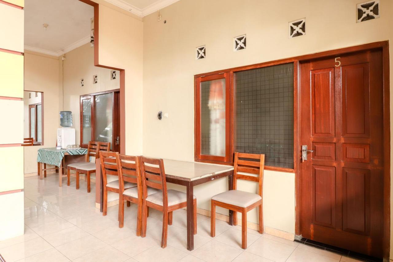 The Joglo Family Hotel Magelang Luaran gambar