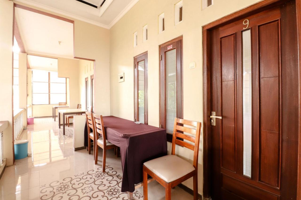 The Joglo Family Hotel Magelang Luaran gambar
