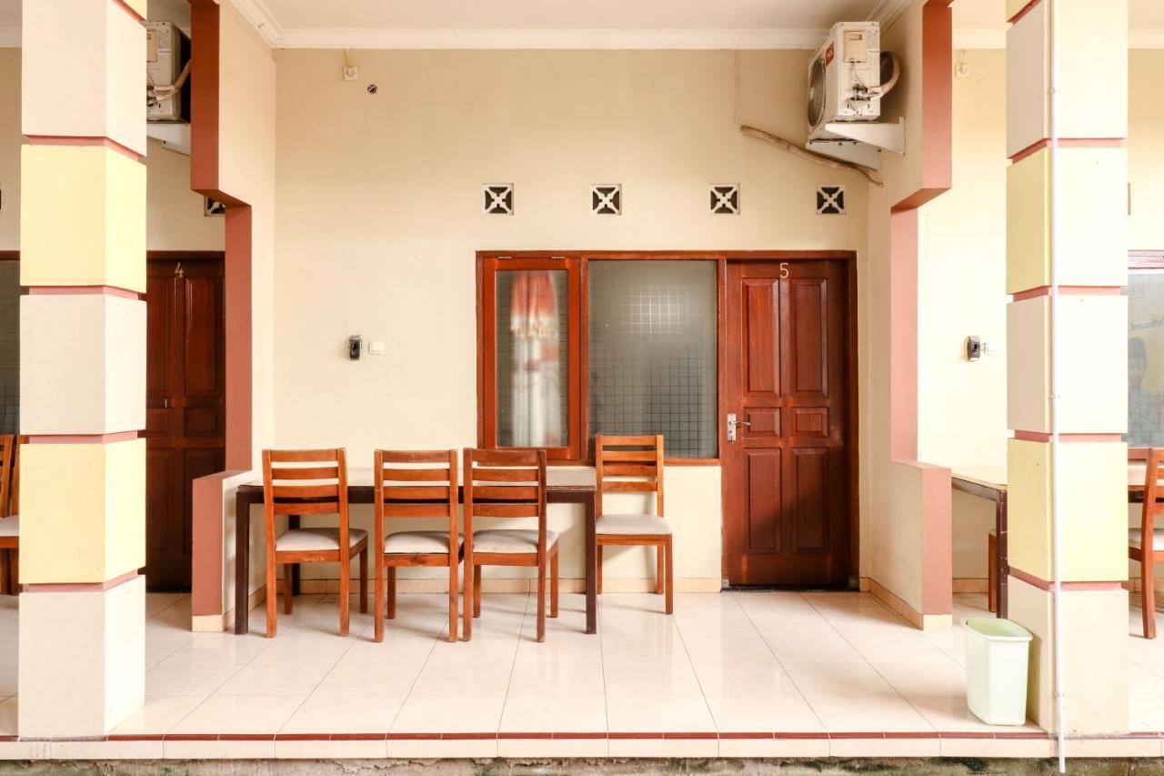 The Joglo Family Hotel Magelang Luaran gambar