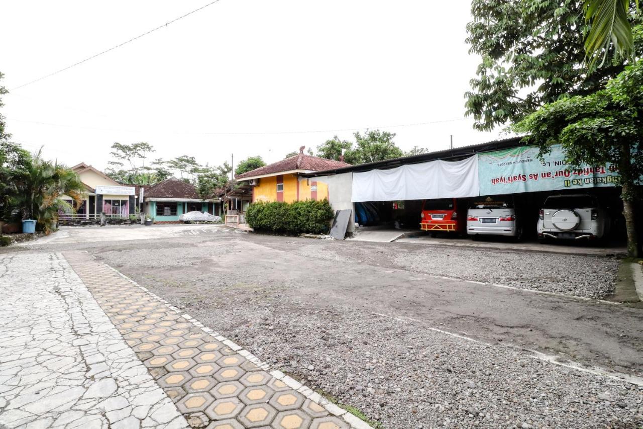 The Joglo Family Hotel Magelang Luaran gambar
