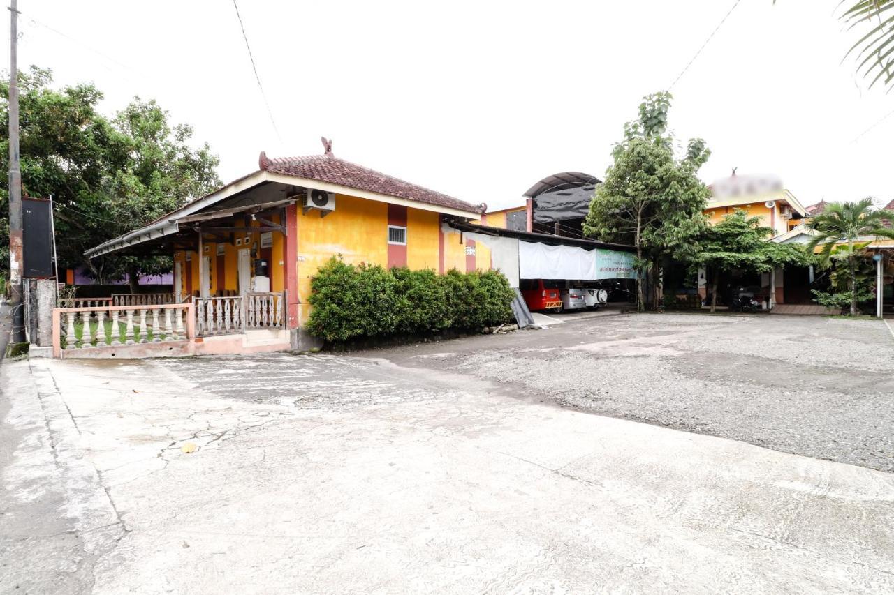 The Joglo Family Hotel Magelang Luaran gambar