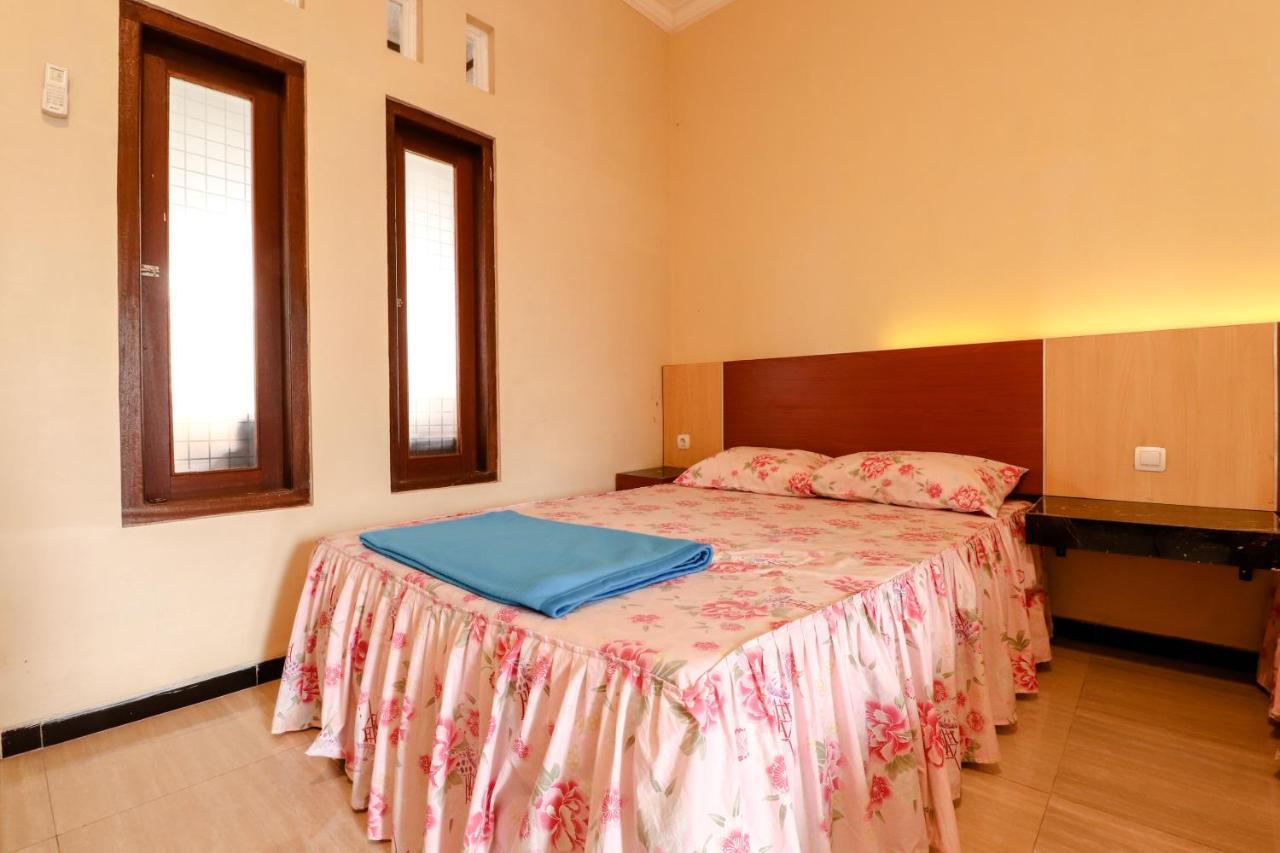 The Joglo Family Hotel Magelang Luaran gambar