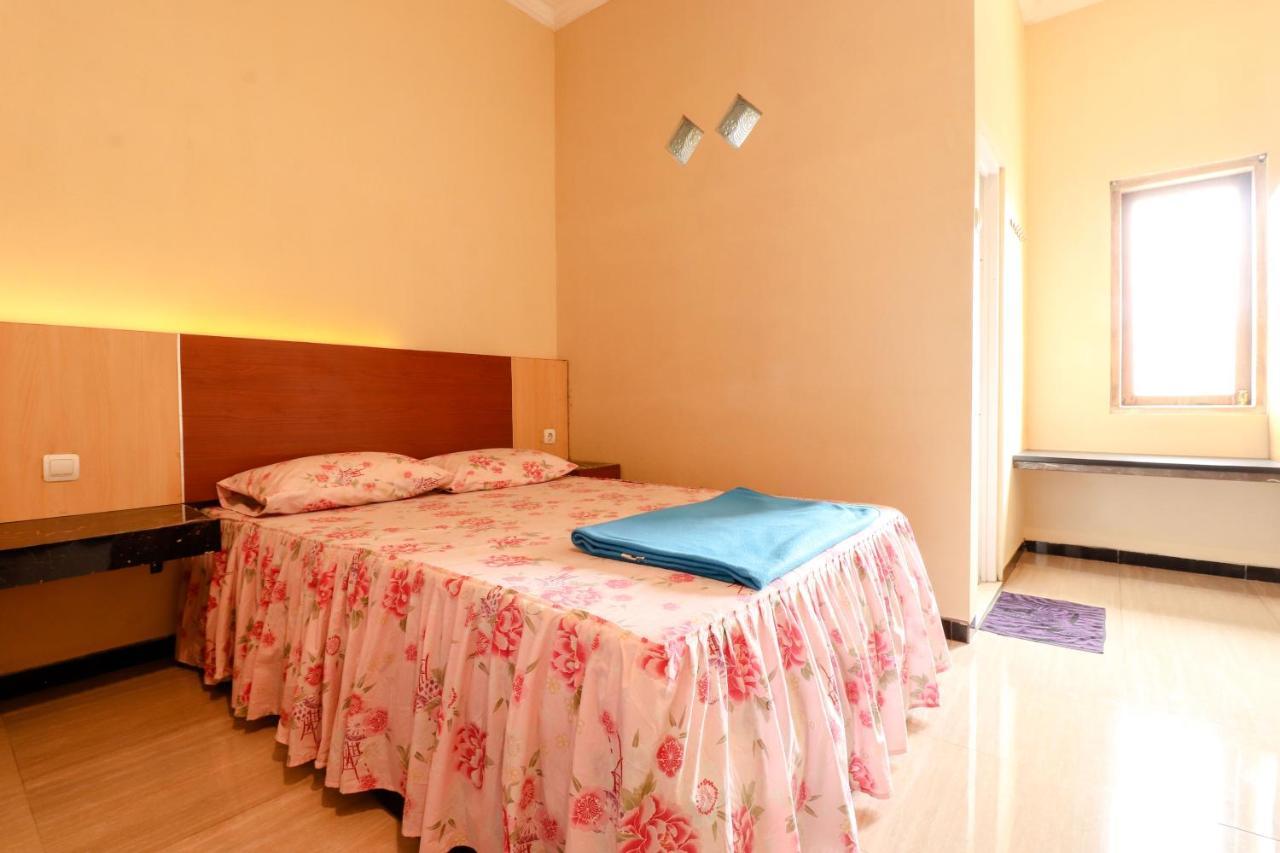 The Joglo Family Hotel Magelang Luaran gambar